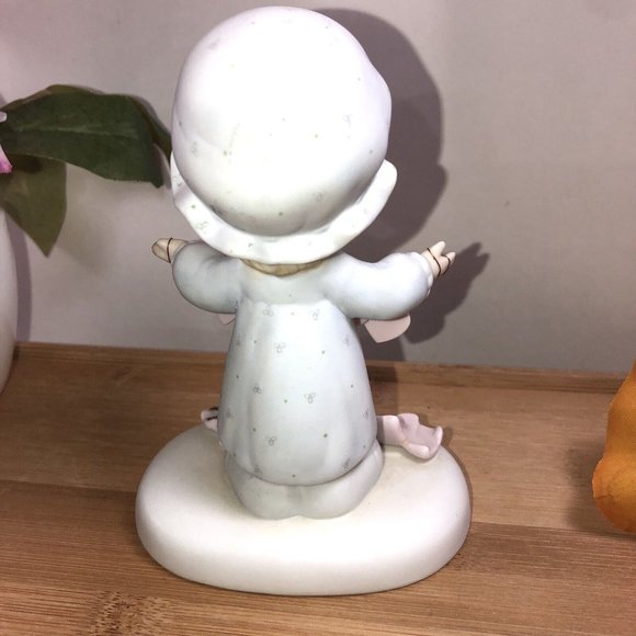 precious moments You have touched so many hearts E2821 Porcelain Figurine - Picture 4 of 7